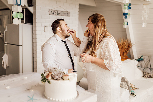 Jordan-Lainey-Roads-End-lincoln-City-oregon-airbnb-Elopement-photos-40