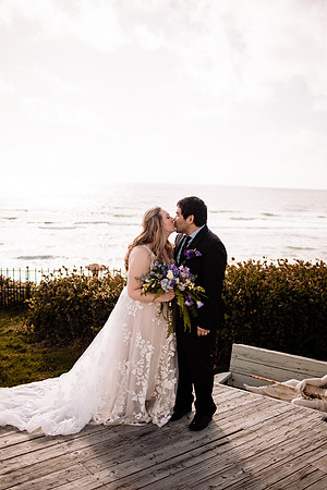 Darrick-Hillary-Gleneden-Oregon-Beach-Elopement-Photos