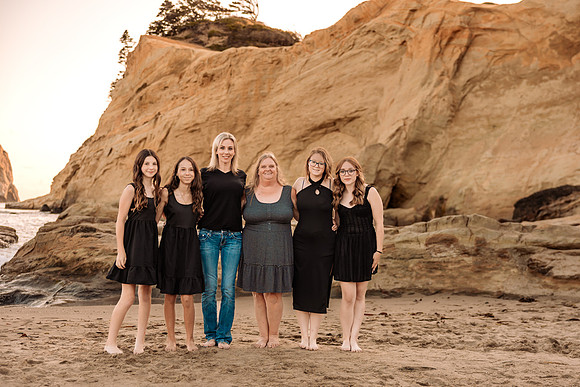 Amanda-Family-Photos-Pacific-City-Oregon-2025 (14 of 53)
