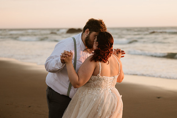 Justin-Juliana-Chinook-Winds-Casino-lincoln-City-Oregon-wedding 2021-1661