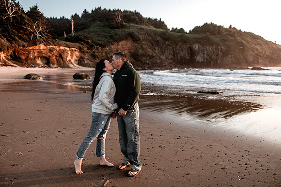 Mike-Heather-Depoe-Bay-Oregon-Anniversary-Photos (41 of 71)