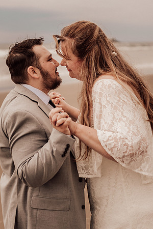 Jordan-Lainey-Roads-End-lincoln-City-oregon-airbnb-Elopement-photos-98