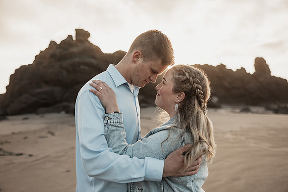 IAN-NICOLE-DEPOE-BAY-ENGAGEMENT-PHOTOS (3 of 6)