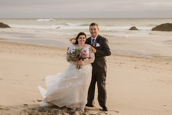Colton-Kali-Chinook-Winds-Casino-Wedding-Photos-9680