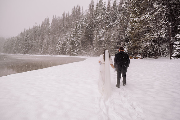 Tyler-Brittani-Lake-Priest-Idaho-Winter-Snow-Wedding-2021-03420