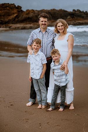 Kip-Sarah-Family-Photos-Oregon-2025-Depoe-Bay (26 of 58)