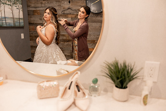 Kara-Sam-Simple-Affairs-Vegas-Wedding-Photos-17