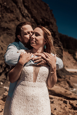 Ty-Sandy-lincoln-city-oregon-roads-end-elopement-photographer-2-4