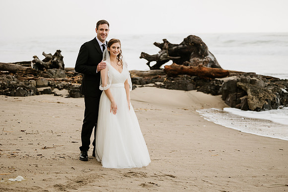 Alex-Danielle-Inn-Spanish-Head-Lincoln-City-oregon-wedding-0472