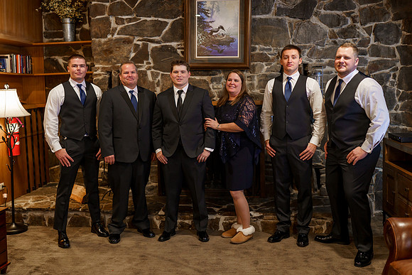 Tyler-Brittani-Lake-Priest-Idaho-Winter-Snow-Wedding-2021-02842