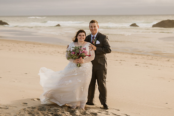 Colton-Kali-Chinook-Winds-Casino-Wedding-Photos-9684