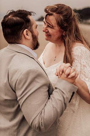 Jordan-Lainey-Roads-End-lincoln-City-oregon-airbnb-Elopement-photos-96