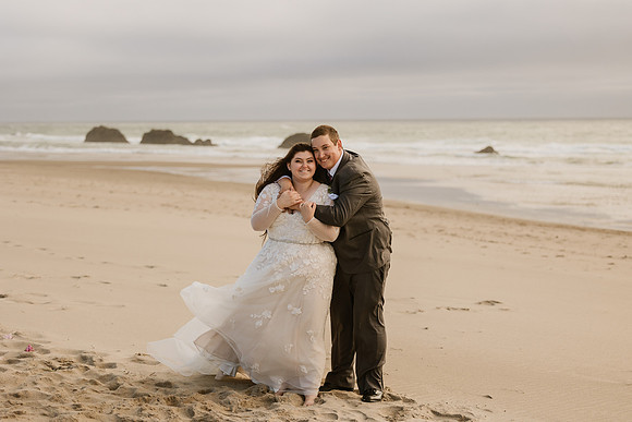 Colton-Kali-Chinook-Winds-Casino-Wedding-Photos-9641