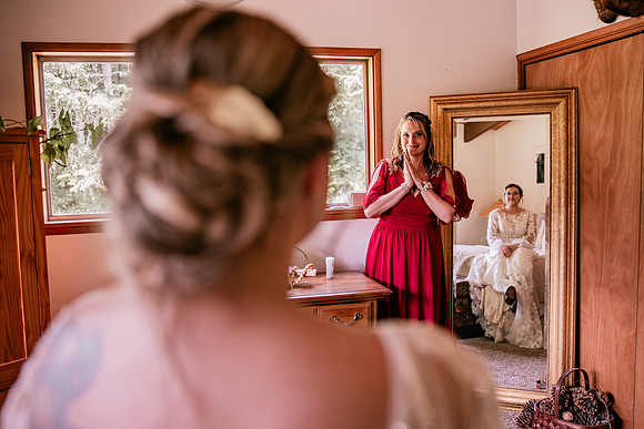 Mark-Darian-Peck-2024-Wedding-Photos-getting-ready (95 of 101)