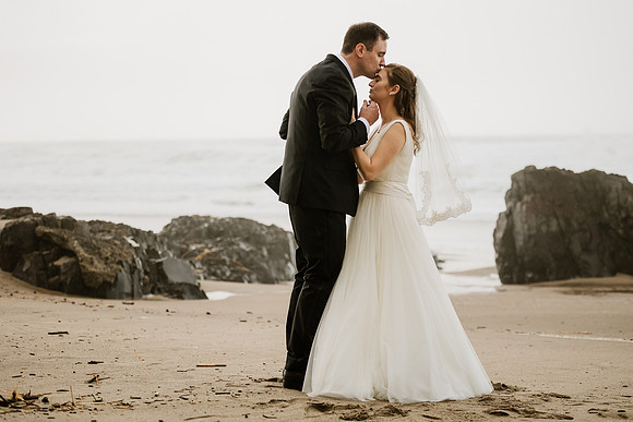 Alex-Danielle-Inn-Spanish-Head-Lincoln-City-oregon-wedding-0545