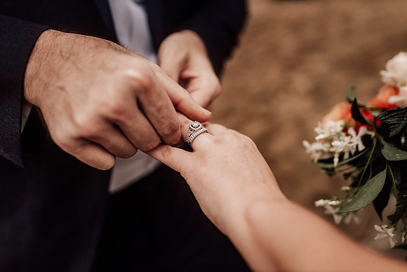 Carissa-Dustin-cape-kiwanda-oregon-elopement-photo-21