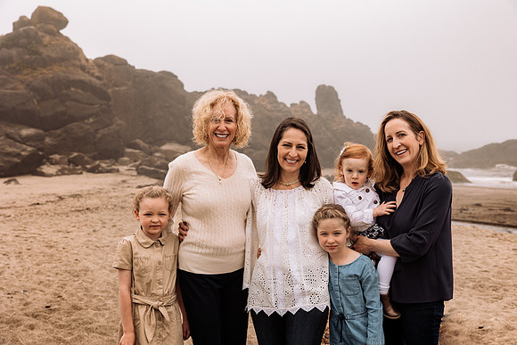 Marsha-Family-Photos-Lincoln-City-Oregon-2022 (24 of 57)