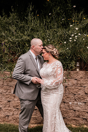 Mark-Darian-Peck-2024-Wedding-Photos-getting-ready (93 of 101)