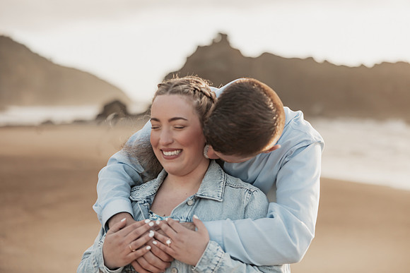 IAN-NICOLE-DEPOE-BAY-ENGAGEMENT-PHOTOS (2 of 6)