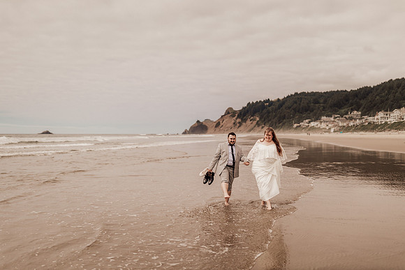 Jordan-Lainey-Roads-End-lincoln-City-oregon-airbnb-Elopement-photos-102