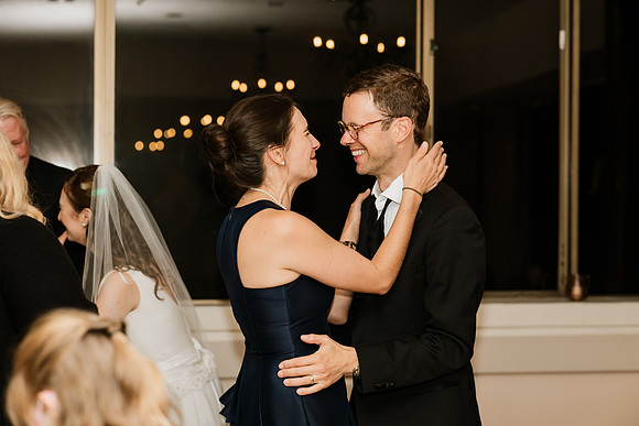 Alex-Danielle-Inn-Spanish-Head-Lincoln-City-oregon-wedding-1186