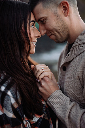 Alec-Mihkaela-Fogarty-Creek-Engagement-26