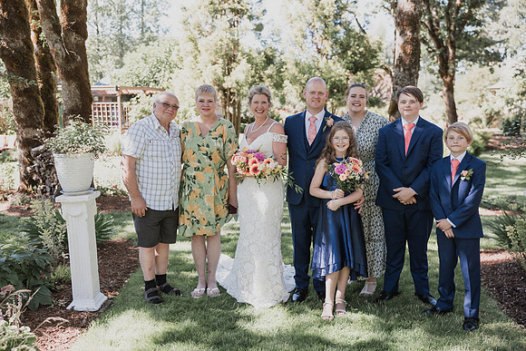 Derrick-Kenzie-Navarra-Gardens-Willamina-Oregon-Wedding-Photos (176 of 436)
