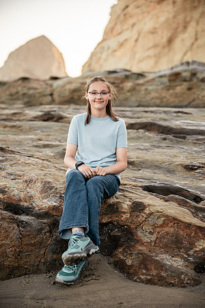Cape-Kiwanda-Oregon-Family-Photos-2025 (10 of 65)