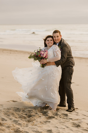 Colton-Kali-Chinook-Winds-Casino-Wedding-Photos-9713