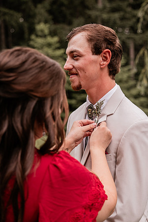 Mark-Darian-Peck-2024-Wedding-Photos-getting-ready (75 of 101)