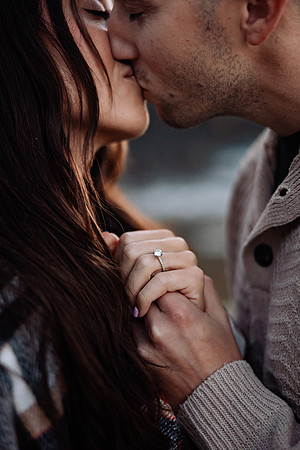Alec-Mihkaela-Fogarty-Creek-Engagement-28