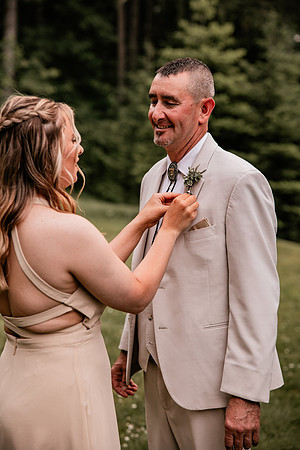 Mark-Darian-Peck-2024-Wedding-Photos-getting-ready (77 of 101)