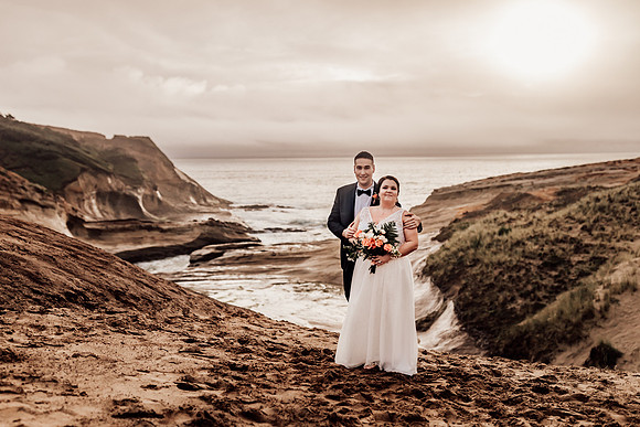 Carissa-Dustin-cape-kiwanda-oregon-elopement-photo-38