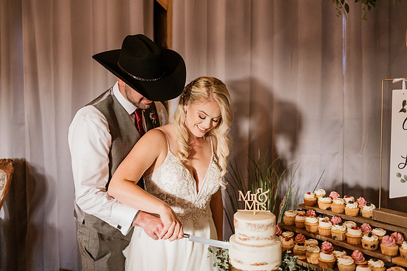 Gage-Mckayla-Adeline-Farm-Wedding-Photos-2021-0383