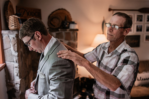 Mark-Darian-Peck-2024-Wedding-Photos-getting-ready (26 of 101)