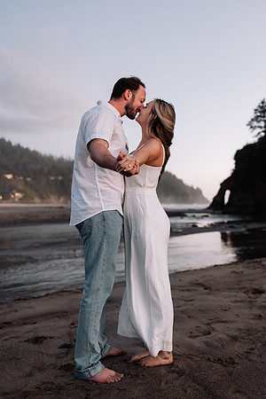 Kannon-Ashley-Surpise-Proposal-Rock-Neskowin-Oregon-Photos (97 of 94)