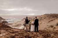 Carissa-Dustin-cape-kiwanda-oregon-elopement-photo-10