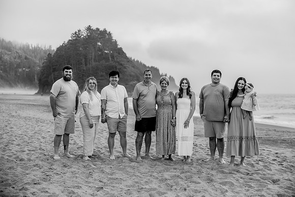 Marybeth-Neskowin-Oregon-Family-Photos-2025 (3 of 78)