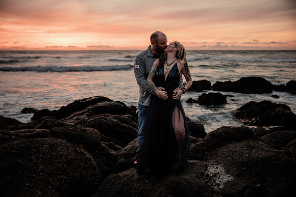 Stuart-Monique-Lincoln-City-Fogarty-creek-Oregon-Couples-Photos-3400