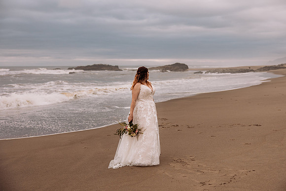 Jeff-April-Inn-Spanish-Head-Lincoln-City-oregon-Wedding-2022 (318 of 299)