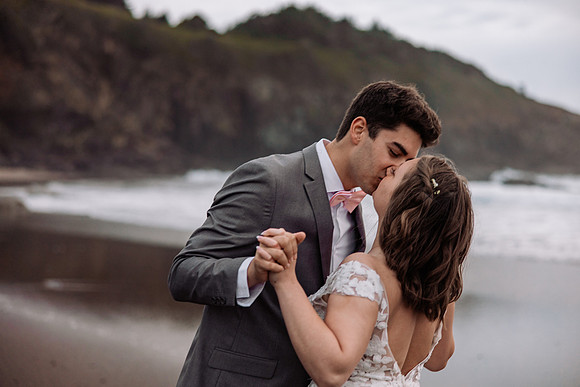 Eric-Kylee-Fishing-Rock-Elopement-Depoe-Bay-0regon-Photos-5089