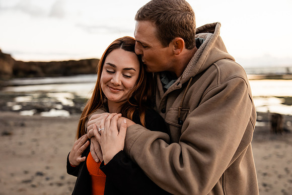 cole-jenn-suprise-proposal-otter-crest-beach-depoe-bay-oregon-photos-9708