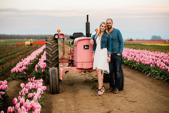 Kyle-Hannah-Wooden-Shoe-Tulip-Festival-Couples-Photos-2021-2599