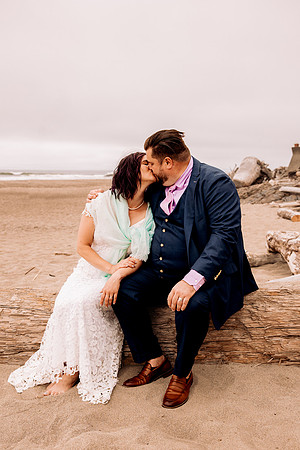 Joe-inn-at-spanish-head-lincoln-city-oregon-wedding-62