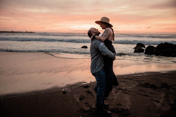 Stuart-Monique-Lincoln-City-Fogarty-creek-Oregon-Couples-Photos-3511