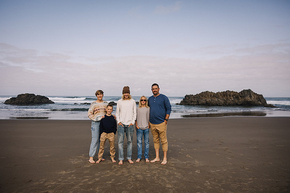 Family-Photos-2024-Lincoln-City-Oregon--24