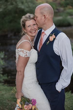 Derrick-Kenzie-Navarra-Gardens-Willamina-Oregon-Wedding-Photos (340 of 436)