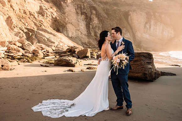 Lacey-Tom-Depoe-Bay-Oregon-Elopement-Photos-2-18