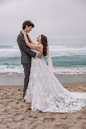 Nate-Bella-Lincoln-City-Oregon-Intimate-Beach-Wedding-Photo-31