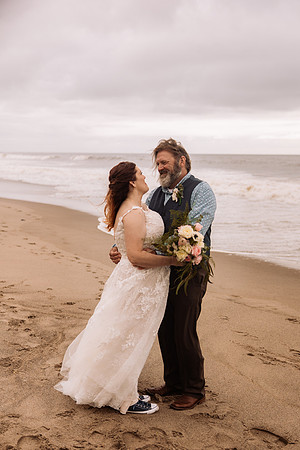 Jeff-April-Inn-Spanish-Head-Lincoln-City-oregon-Wedding-2022 (201 of 299)